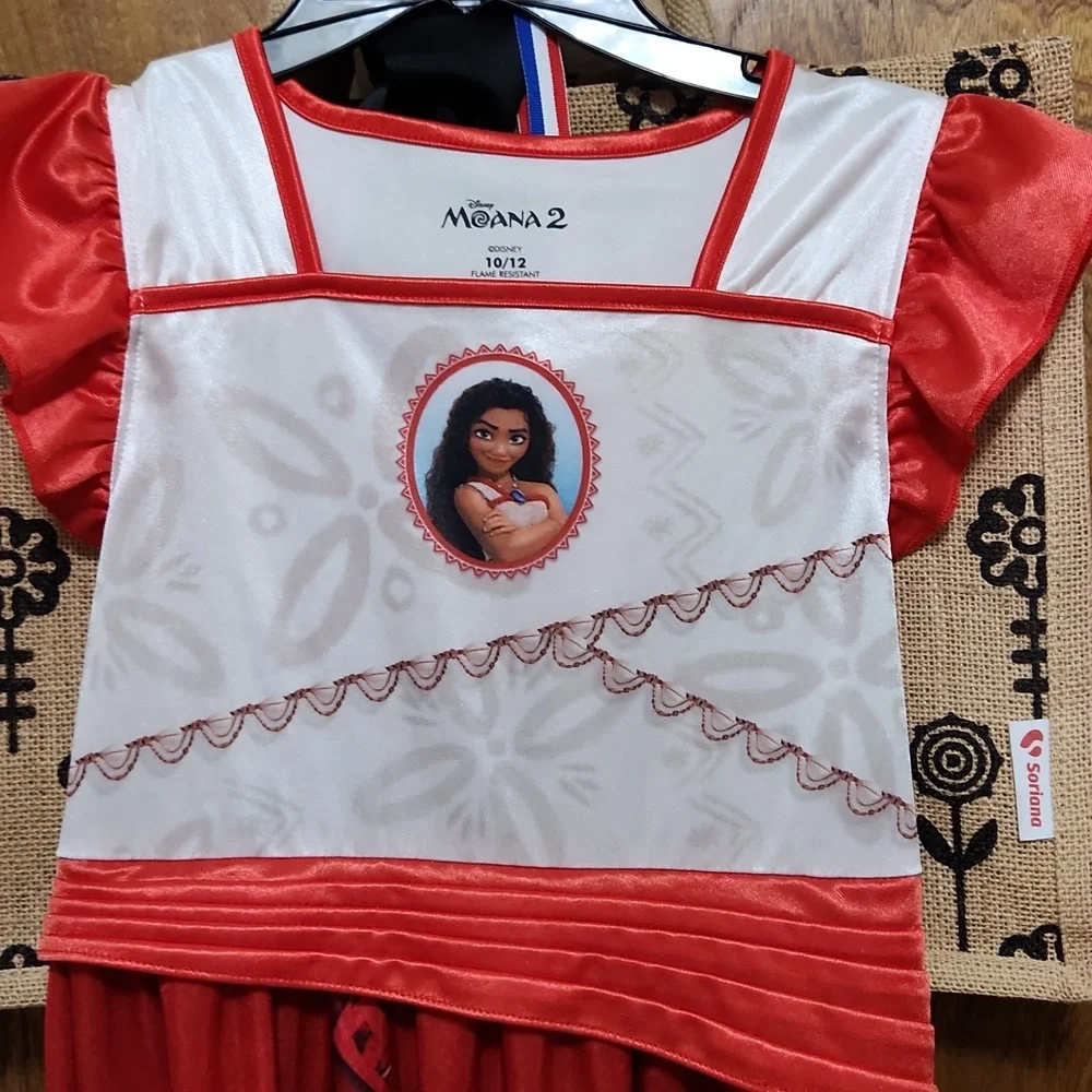 Moana Nightgown - Picture 2 of 3